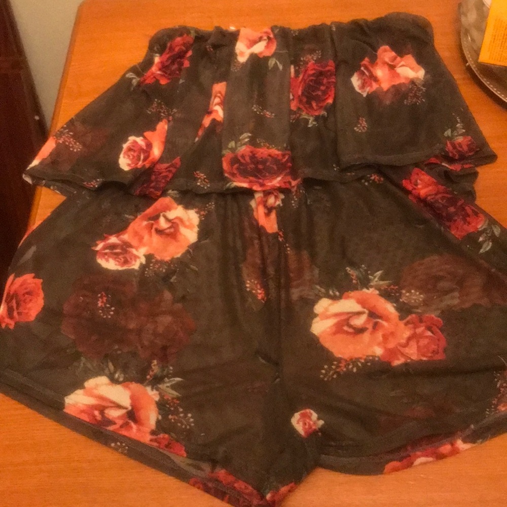 A flower  romper band new
